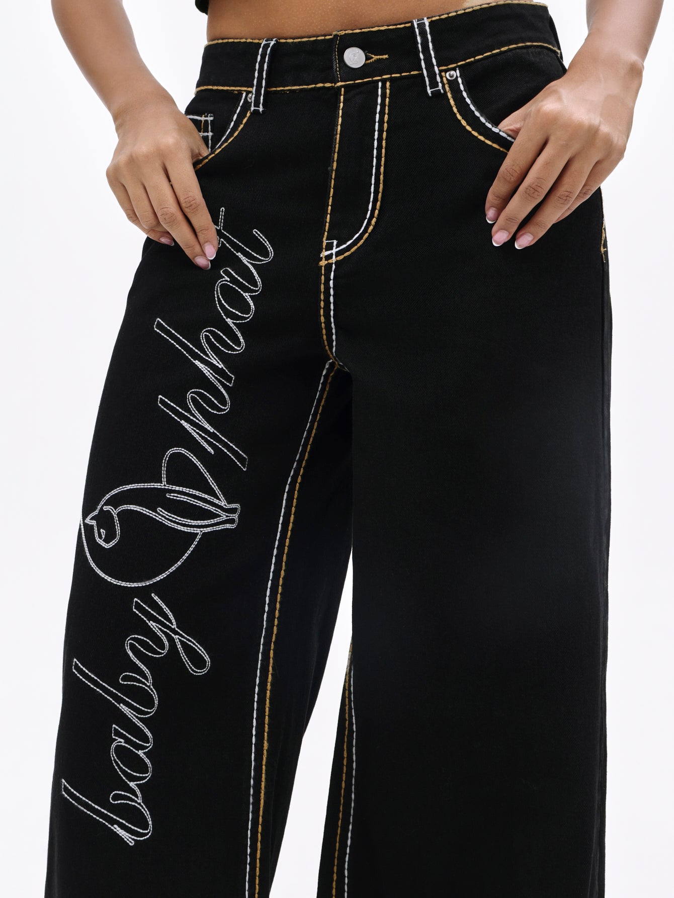 Contrast Logo Baggy Jean