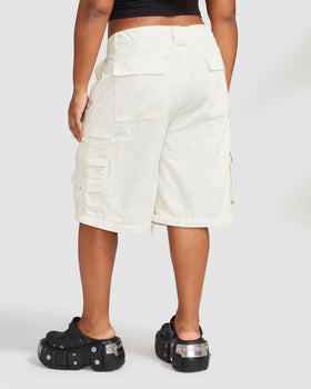 Transformer Boyfriend Pant, back profile in knee-length short mode, back view