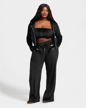 Essential Logo Bandeau, coordinated velour set in black, front full-body view